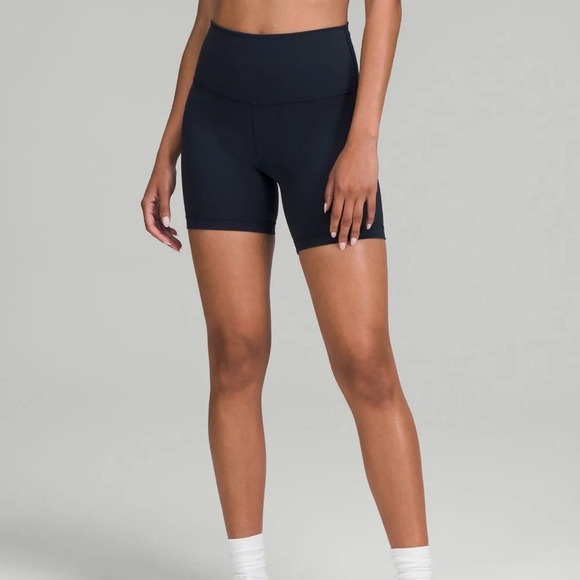 Lululemon Navy Wunder Train High Rise Short 6” - Picture 4 of 5